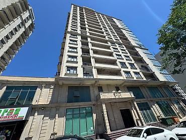 ev menzil: 3 otaqlı, Yeni tikili, 147 kv. m — 1