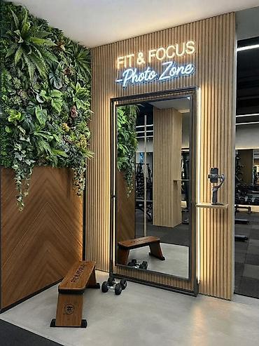 Фотобутафория: Фотозона для фитнес-клуба/студии “FIT & FOCUS” - Зеркальная — 1
