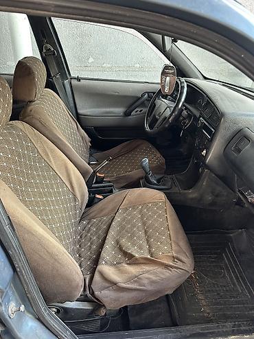 Другие услуги: Volkswagen Passat B3 Variant (универсал) Обьем 1.8моно Год:1989 - — 7