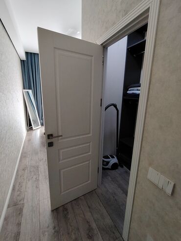 Uzunmüddətli kirayə mənzillər: 2 otaqli menzil kiraye verilir.Yashamaq ucun butun serayet var.Depozit — 11