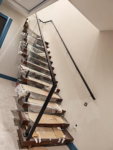 Duş kabinaları, arakəsmələr: Üstü qapalı kabina, Künc üçün — 5