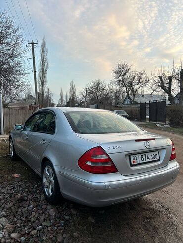 грузовой мерседес 814: Mercedes-Benz E-Class: 2003 г., 2.6 л, Автомат, Газ, Седан