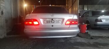 Mercedes-Benz: Mercedes-Benz 220: 2.2 l | 2000 il Sedan — 15