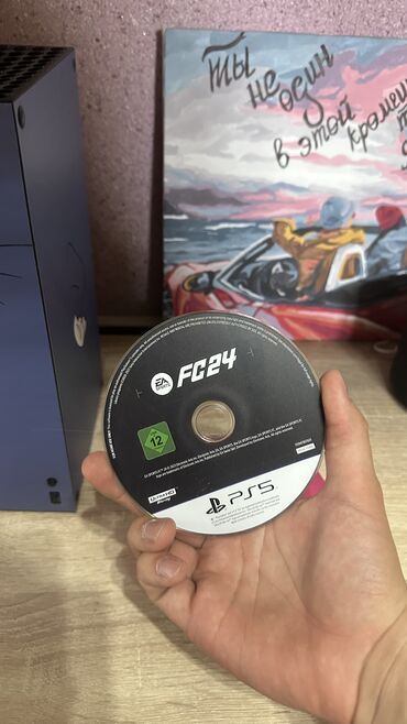 playstation 3 pro: Продам диск FC24, коробка к сожалению сломалась, диск без потертостей