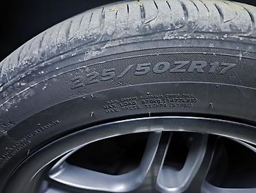 диски 16 железные: Литые диски BMW 37 стиль + шины Michelin разнаширокий - Оригинальные — 3