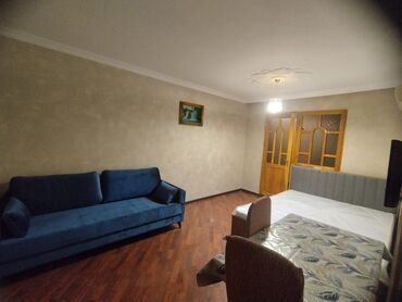 Uzunmüddətli kirayə mənzillər: 3cu mk 5in 5 5ci mər 1otaqlı içi əşyalı ev kira verilir 320 AZN dövlət — 1