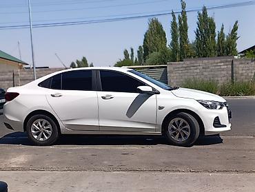 спарк сатуу: Chevrolet Onix: 2022 г., 1 л, Автомат, Бензин, Седан — 4