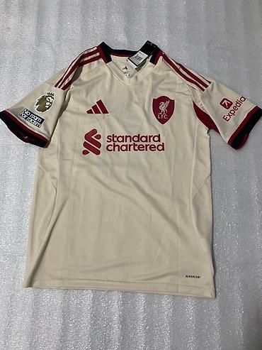 футбол клуб: АБСОЛЮТНО НОВАЯ размер:М Игровой комплект Liverpool FC (выездной) — 1