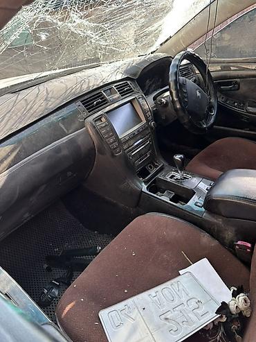 Scion: Toyota Crown: 2004 г., Автомат, Бензин, Седан — 2