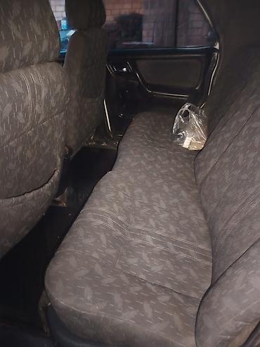 QAZ: GAZ-3110 Volga sedan - Kuzov: 4 qapılı sedan, ağ rəng - Mühərrik — 8