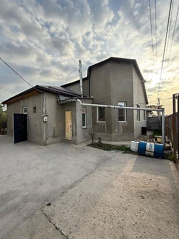 Продажа коттеджей и домов: 🏡 Продаётся участок с домом в Эркин-Тоо2 📍 Тихий и перспективный — 2