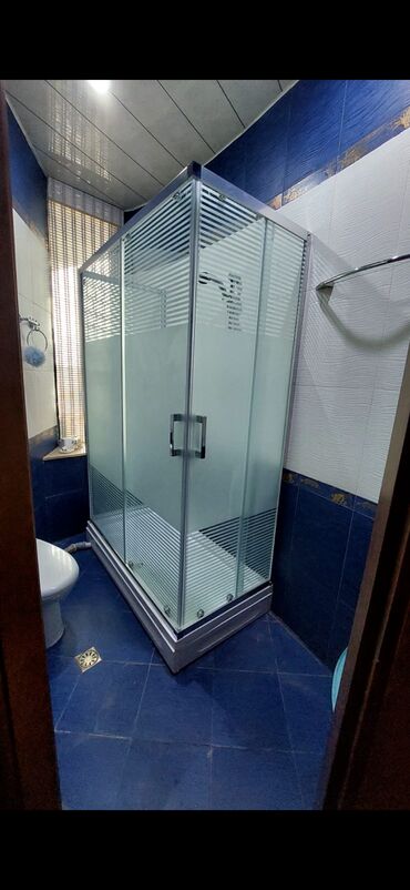 Duş kabinaları, arakəsmələr: Yeni Üstü açıq kabina, Künc üçün, Pulsuz çatdırılma — 10