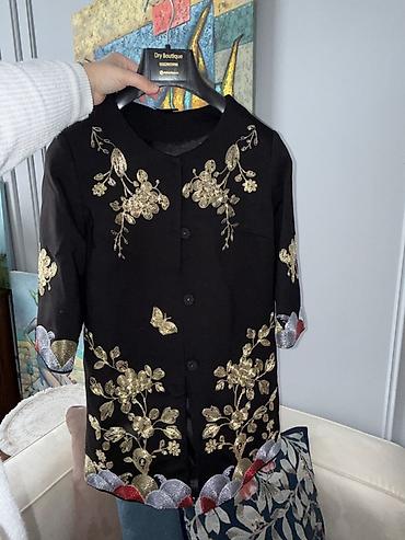 Üst geyimi: Qadın üçün zərif naxışlı tunika/kardiqan Marka: CHİLİA Luxury Wear - — 4