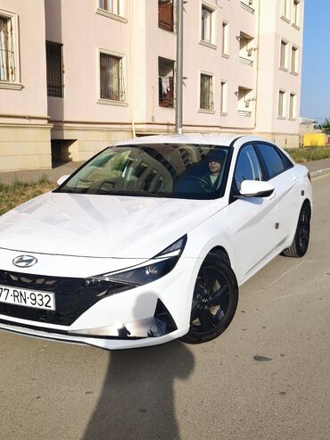 Hyundai: Hyundai Elantra: 1.6 l | 2021 il Sedan — 10