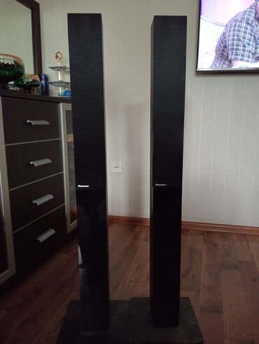 Səs gücləndiriciləri: Pioneer kalonkalar. 4 eded iwlekdir . 2 defe qowulub teze kimidir