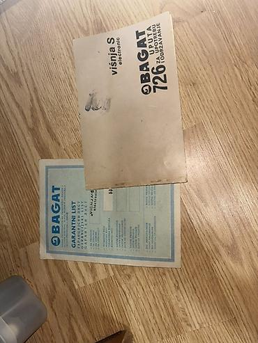 Klasične šivaće mašine: Šivaća mašina Bagat (model 726 Višnjak) sa originalnim drvenim — 15