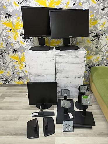 Samsung monitorlar (22" x2, 19" x1) + monitor ayaqları. Hamısı