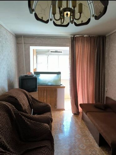 сниму 1 комнатную квартиру на долгий срок: 1 комната, 40 м², Индивидуалка, 4 этаж, Старый ремонт