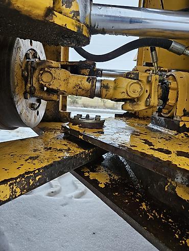 Погрузчики: Погрузчик, XCMG, 2012 г., Колесный, Фронтальный — 8