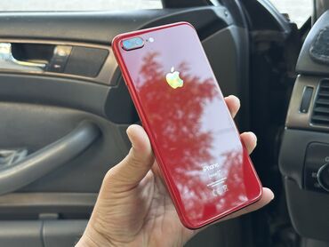 Apple iPhone: IPhone 8 Plus, Б/у, 64 ГБ, Красный, Защитное стекло, 73 %