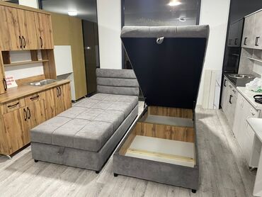 купить барные стулья: Односпальная кровать с мягкой обивкой и изголовьем, состоящим из