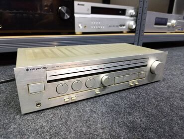 Pojačala i prijemnici: Kenwood AM-FM stereo risiver, model KR-55 - Klasični srebrni front sa — 1