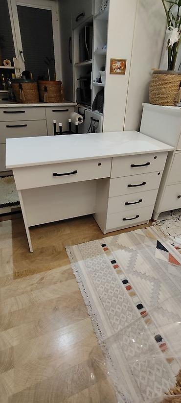 Ofis masaları: 120*60*80 почти новый,использовался мало качественный,с замками на — 1