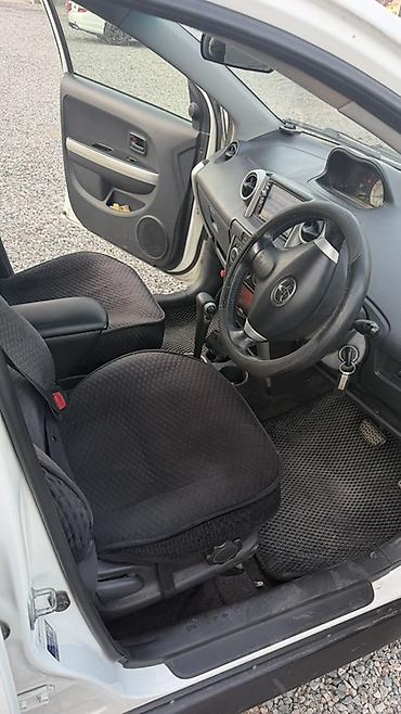 титановый: Toyota Ist: 2002 г., 1.5 л, Автомат, Бензин, Хэтчбэк — 6