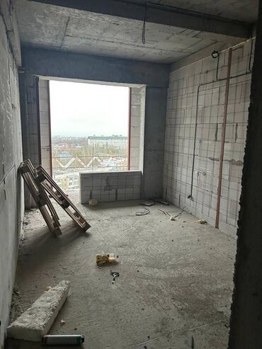 продаю участок на рассрочку: 3 бөлмө, 108 кв. м, Элитка, 5 кабат, ПСО (өзү оңдоп түзөтүп бүтүү үчүн)