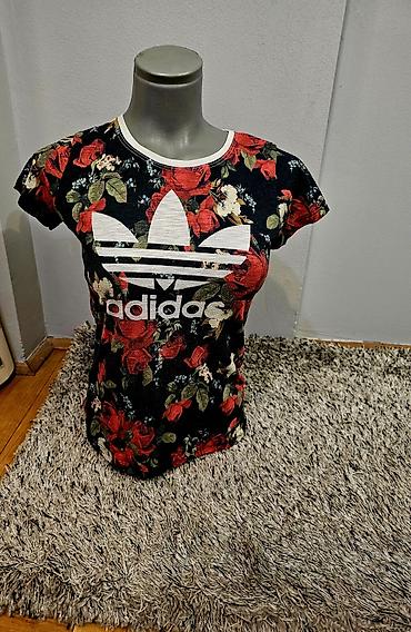 eb studio obuca: Adidas ženska majica kratkih rukava – floralni print
S/M vel — 1