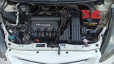 Honda: Honda Fit: 2002 г., 1.3 л, Вариатор, Бензин, Хэтчбэк — 20