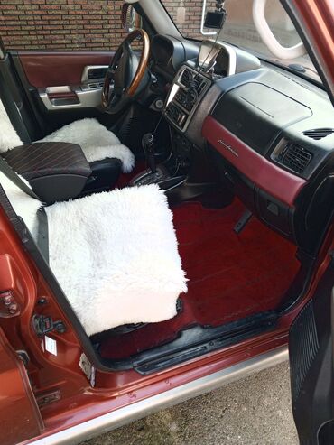 авто азербайджан: Mitsubishi Pajero: 2 l | 1999 il 370000 km Ofrouder/SUV