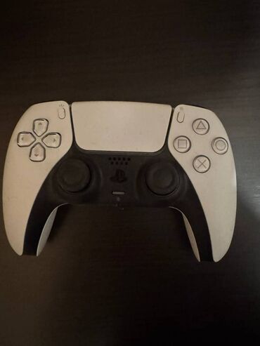 ps5 kiraye: Playstation 5 Pult (Joystick)

Yenidir, 2 Defe istifade edilib