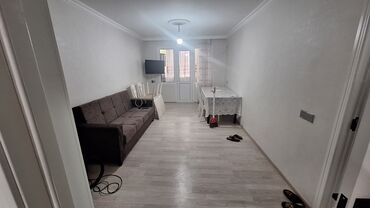 2 ci mikrorayon satilan evler: Xirdalan Şeherinde Heyder parkininin yaninda 5 mertebeli binanin 5 ci