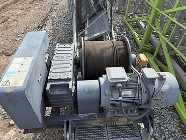 Другие комплектующие и запчасти: Башенный кран 🏗️ Марка: ZOOMLION Год выпуска : 2021 Высота : 80 — 4