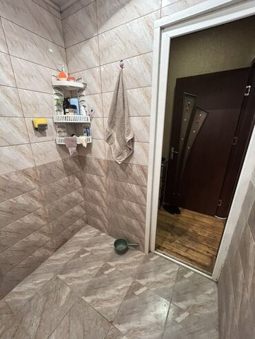 Köhnə tikili: Bakı, 1-ci mikrorayon, 2 otaqlı, Köhnə tikili, m. 20 Yanvar, 37 kv. m — 10