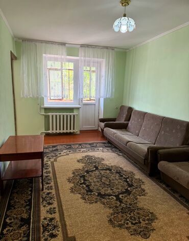 сдаю квартиру долгосрочно токмок: 3 бөлмө, Менчик ээси, Чогуу жашоосу жок