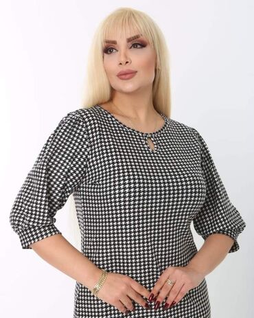Haljine: Haljine za punije dame 
Cena 2999 din
Veličine XL, 2XL, 3XL, 4XL — 13