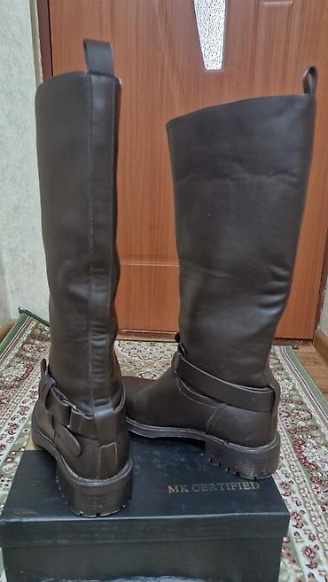 Женская обувь: Продаю сапоги зимние,кожаные,размер 37,высота голенища до колен,носили — 6