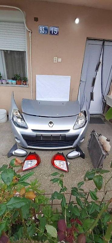 red bull nalepnice: BRANIC FAR HAUBA KRILA ZA RENAULT CLIO OD 2009. DO 2013. GOD. | — 1