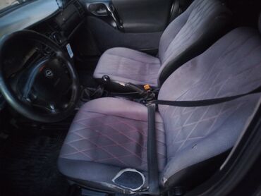 Opel: Opel Vectra B sedan - Kuzov: 4 qapılı sedan, qara rəng, arxa şüşə və — 4