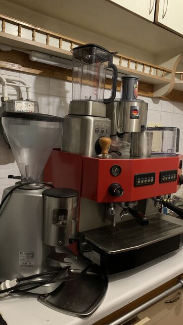 автоматическая кофемашина для ресторана: Продаю оборудования для кофейной точки. 1. Кофемашина iberital 2