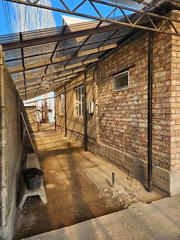 Продажа коттеджей и домов: 🏡 Срочно продается дом в ж/м Ак-Босого, г. Бишкек Продается уютный — 8