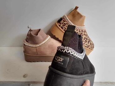 Ugg obuća: 38 — 12