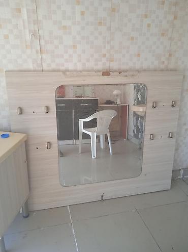 Gözəllik/berber salonu üçün mebel dəsti Tərkibi: - Böyük divar