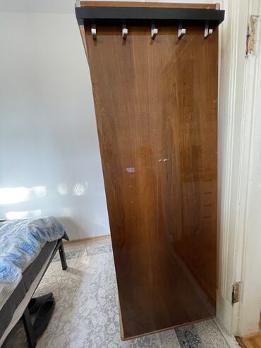 Шкафы для одежды: Болгария Шкаф деревянный для одежды, двери есть в наличии (можно — 3