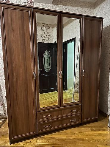 balkon şkaf: Klassik dəst: yumşaq mebel və TV stendi - 3‑lük divan və 2 ədəd geniş — 3