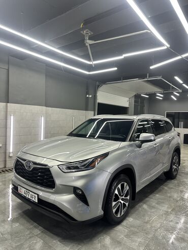 логан 2: Toyota Highlander: 2020 г., 2.5 л, Гибрид