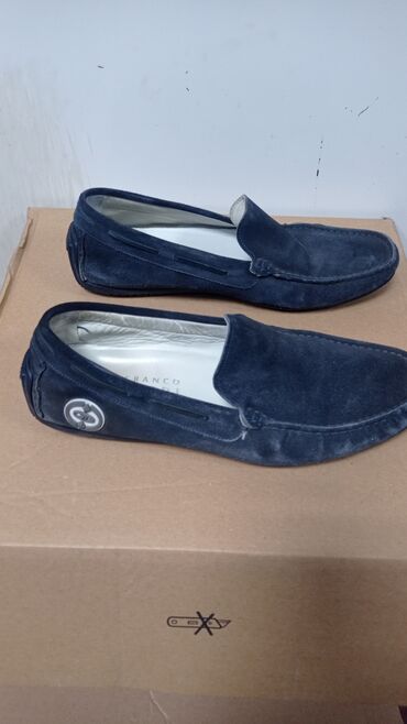 обувь магазин: Продаю мужские замшевые черные мокасины б/у производство Италия
