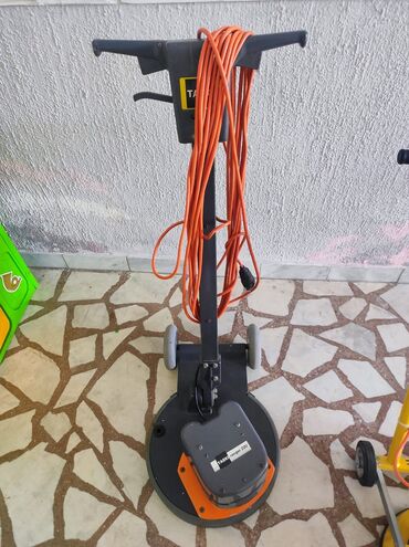 hranilica za bebu: Mašinama za podove kao nova daskr original